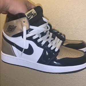 Jordan 1 high gold toe size 7